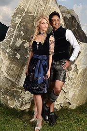  dresscoded.com Dirndl-Shooting im Hotel Jungbrunn in Tirol  ©Fotos: Copyright G. Nitschke/Brauer Photos für dresscoded.com